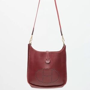 *SOLD* Hermès 1999 Burgundy Epsom Leather Evelyne 29 PM Bag